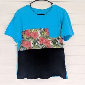 X-S-Ive Graphic Tee Bold Stripe Floral Pocket LG